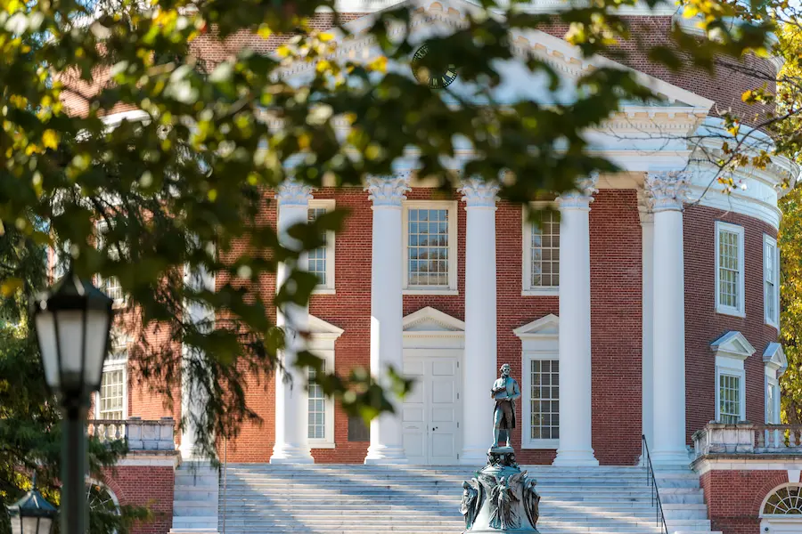 The front of the
              UVA Rotunda on grounds